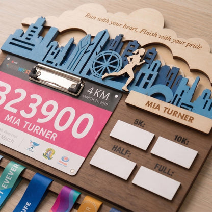 Chicago Runner Medal Hanger – Skyline Race Bib Display & PR Tracker
