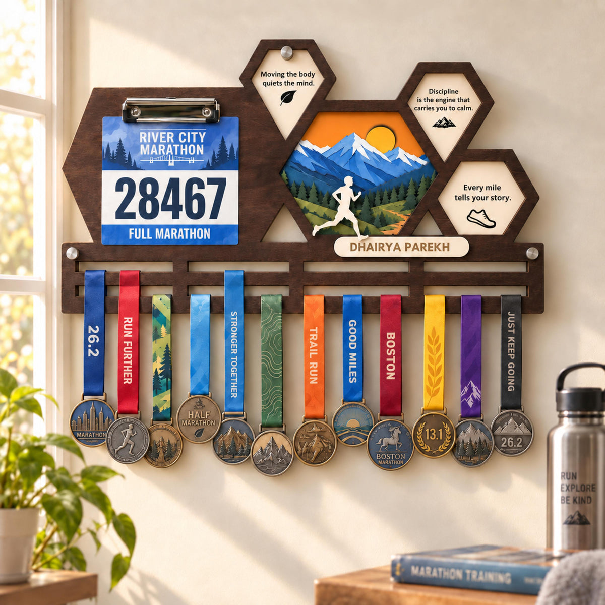 Hexagon race bib and medal holder – full version with bib clip and three quotes